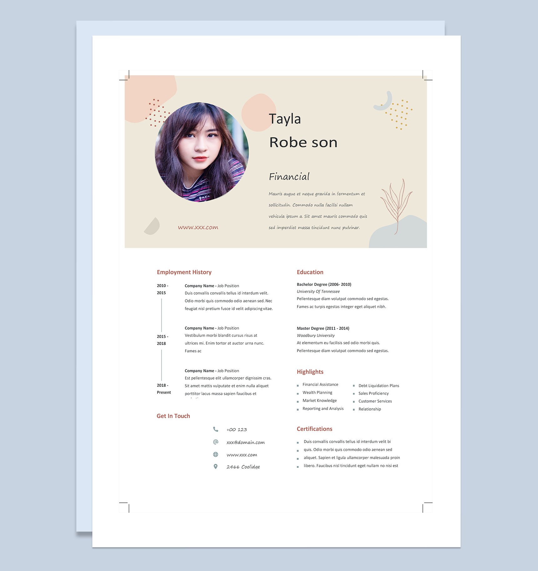 白色欧美风财务咨询岗位求职简历Word模板