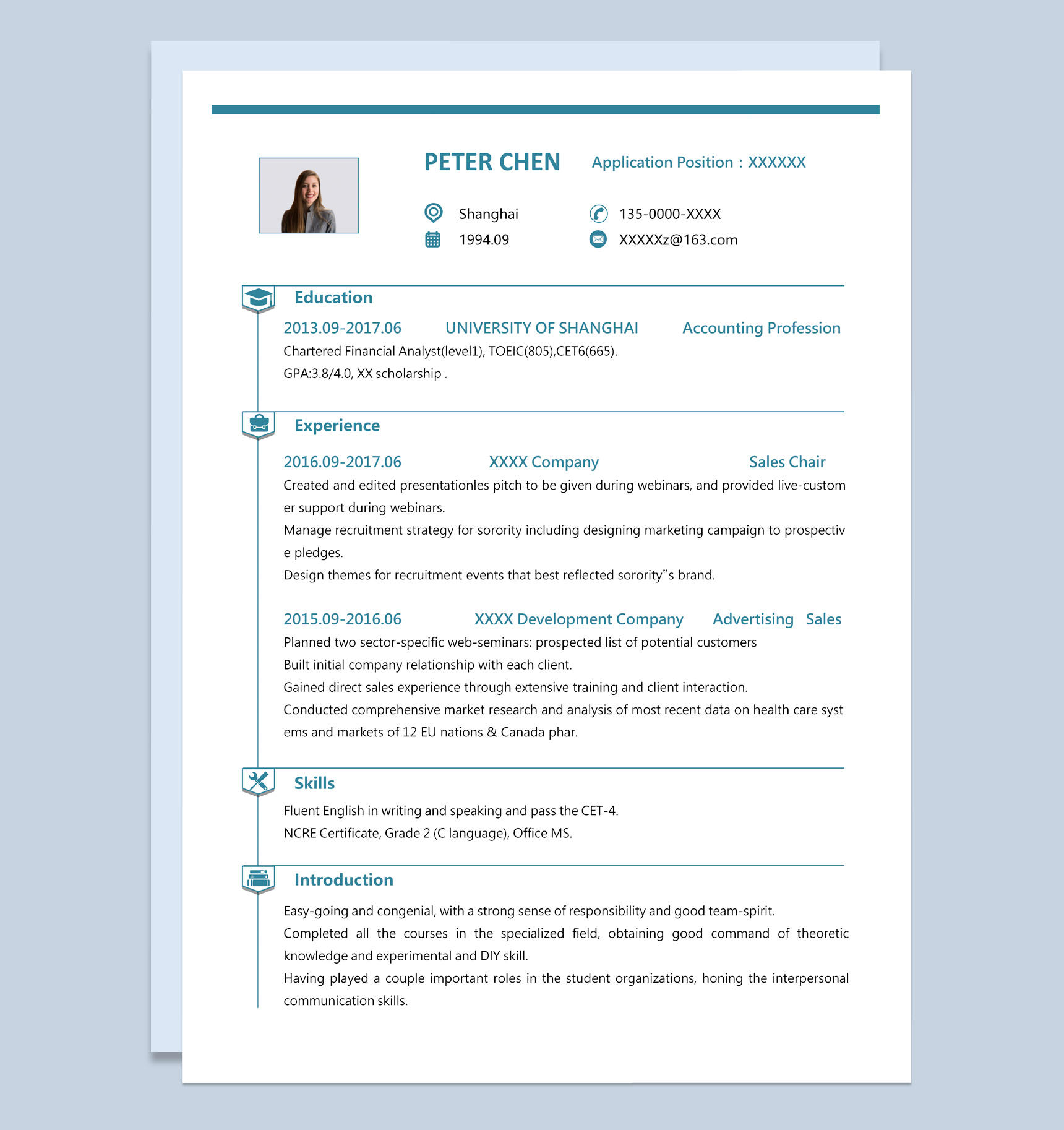 蓝色简约风格大学生个人求职英文简历Word模板